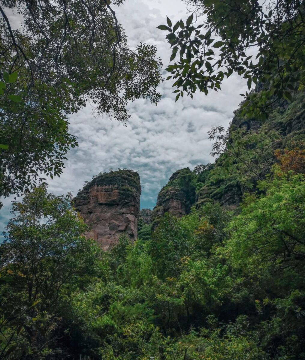 Sendero de las Dos Piedras Encontradas en Amatlán de Quetzalcóatl