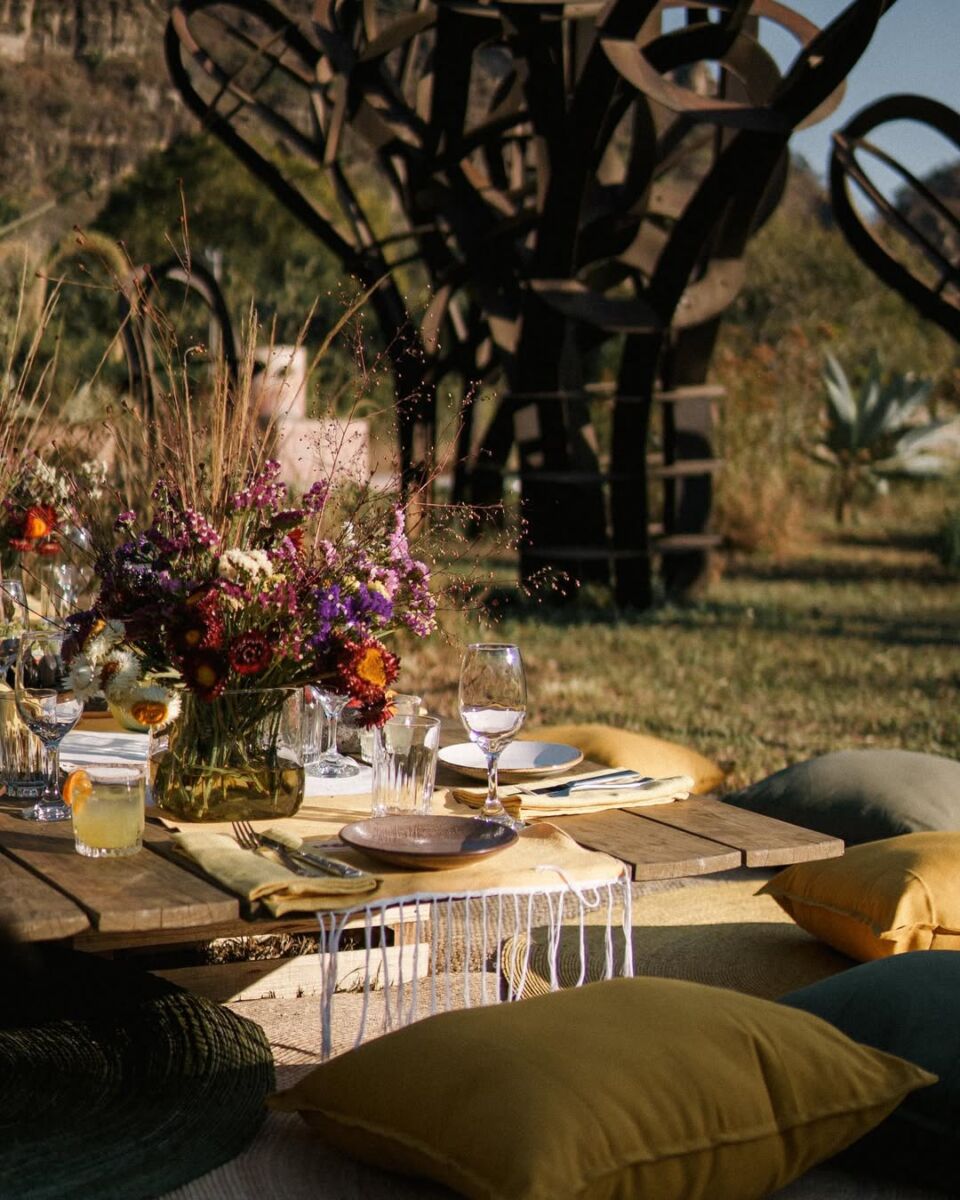 picnic privado en campo escultórico dilao en tepoztlán