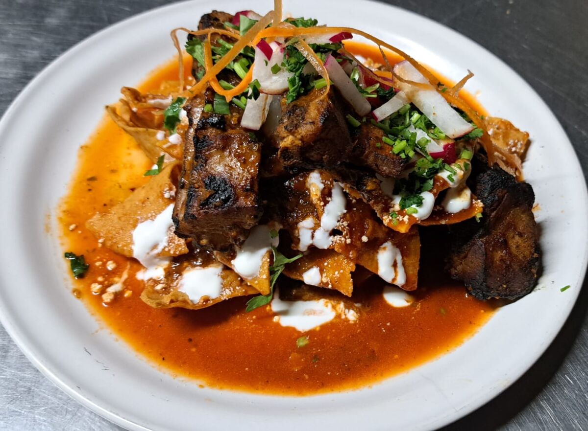 Los chilaquiles son un plato popular en la cocina mexicana 