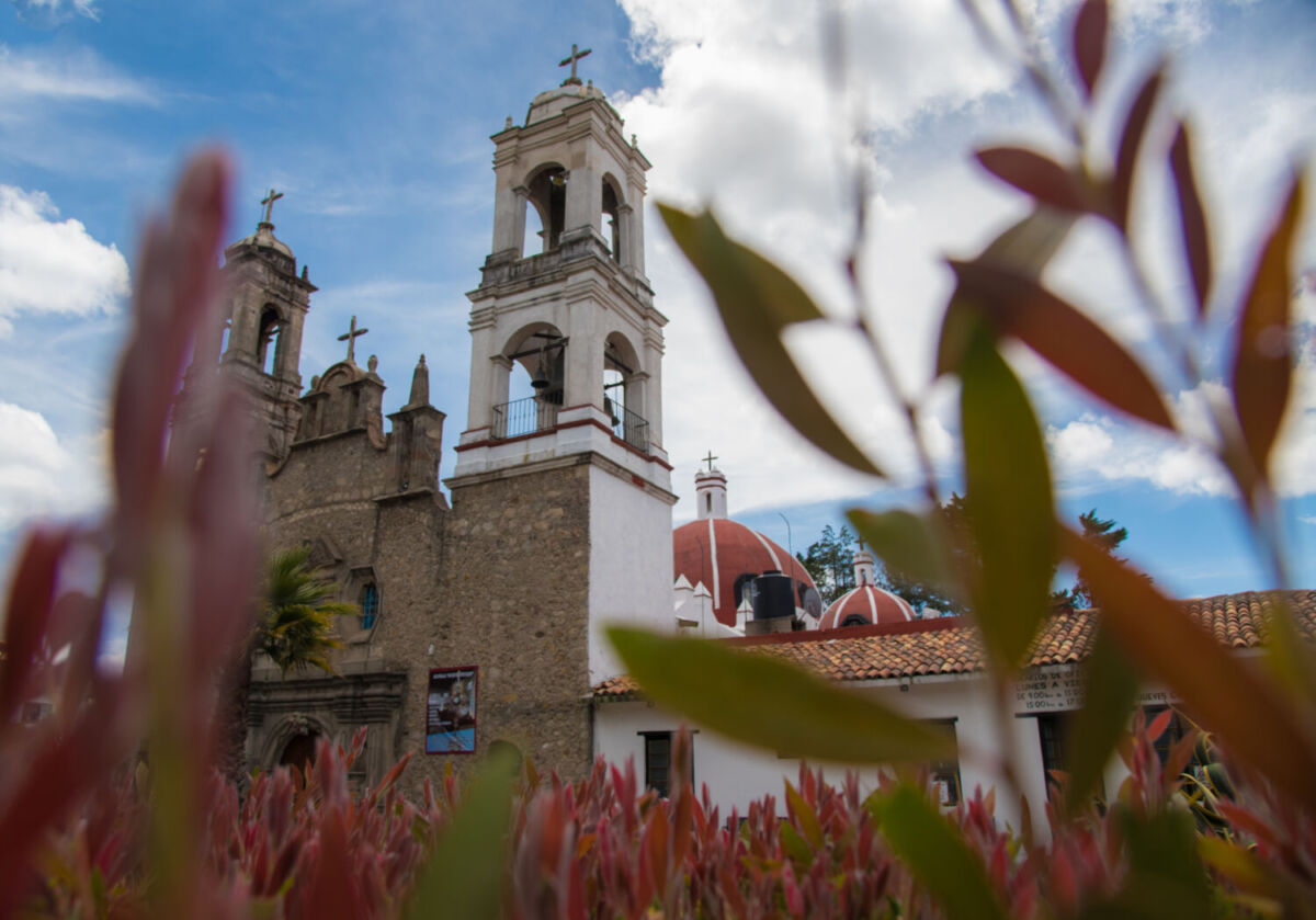Parroquia de la Virgen de la Peña de Francia. en villa del carbón