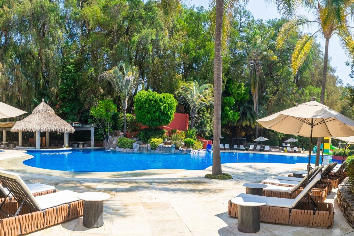 Hotel Rancho San Diego con alberca climatizada cerca de la CDMX