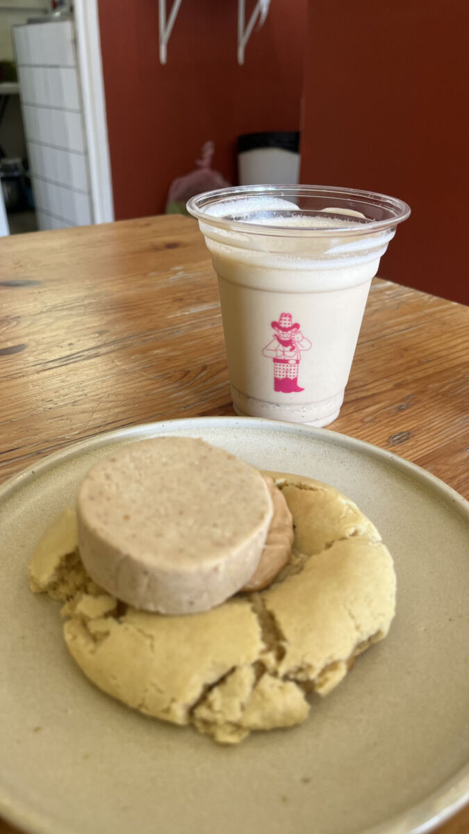 Galleta de mazapán y Eskimo de Chai.