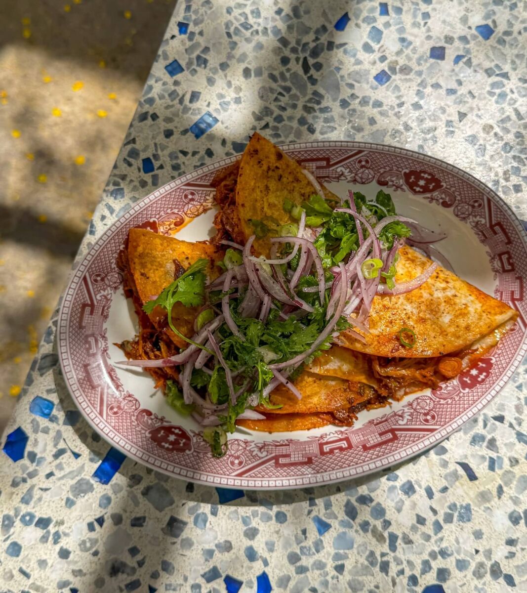 Este restaurante de cocina de desierto en Mexicali demuestra que la tradición no está peleada con el antojo