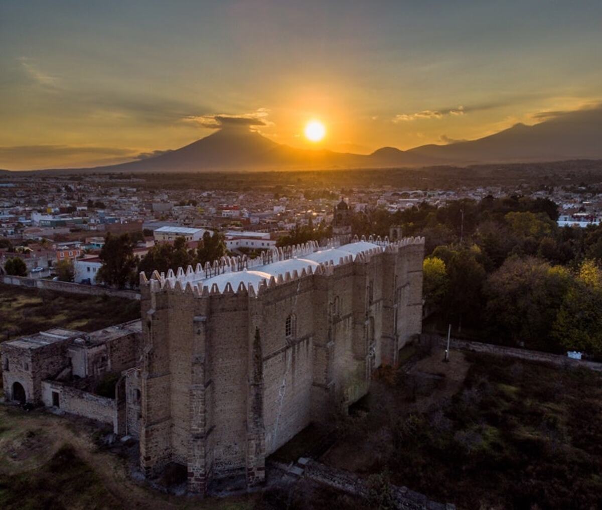 Parece un castillo pero no lo es y está en un Pueblo Mágico a dos horas de la CDMX