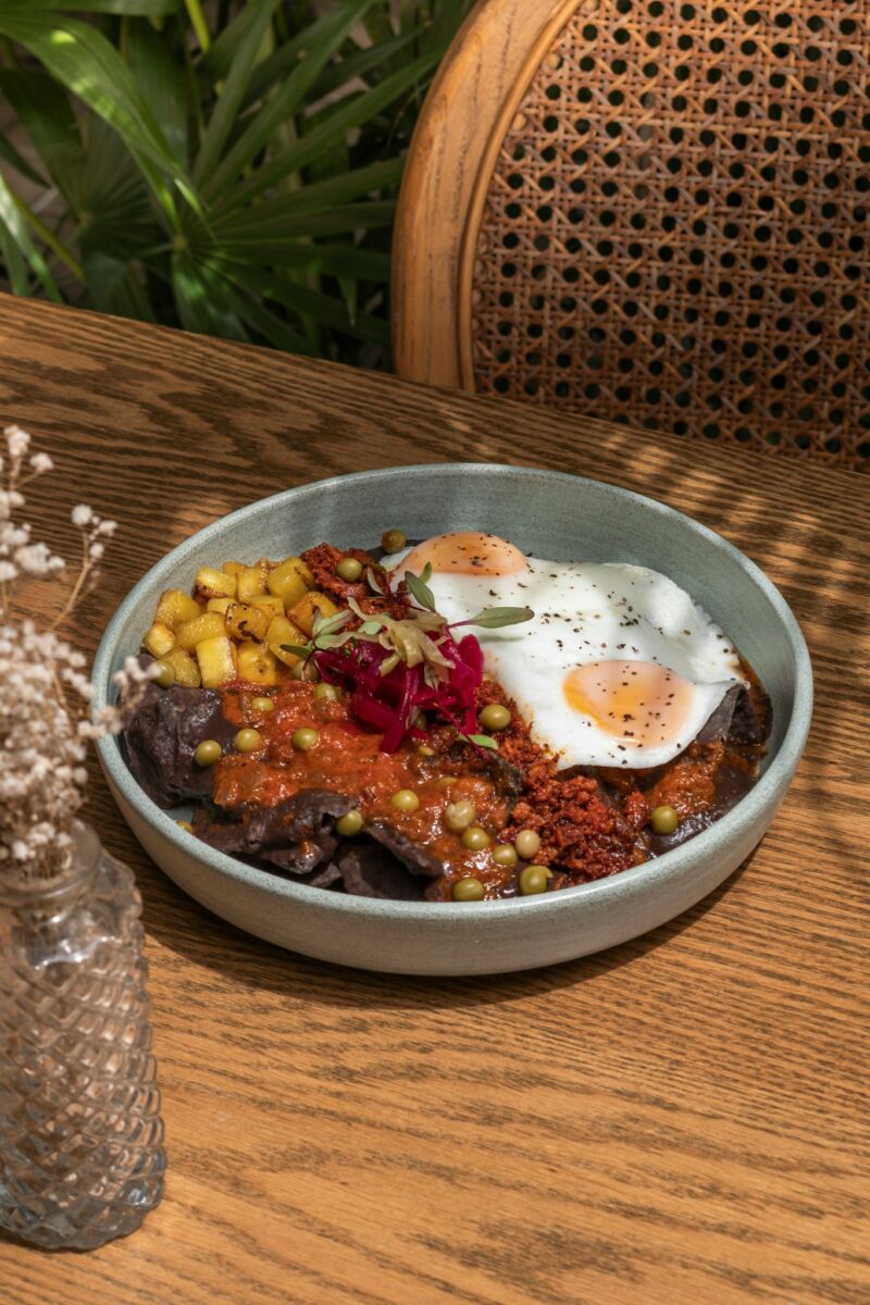 Chilaquiles motuleños marmalade