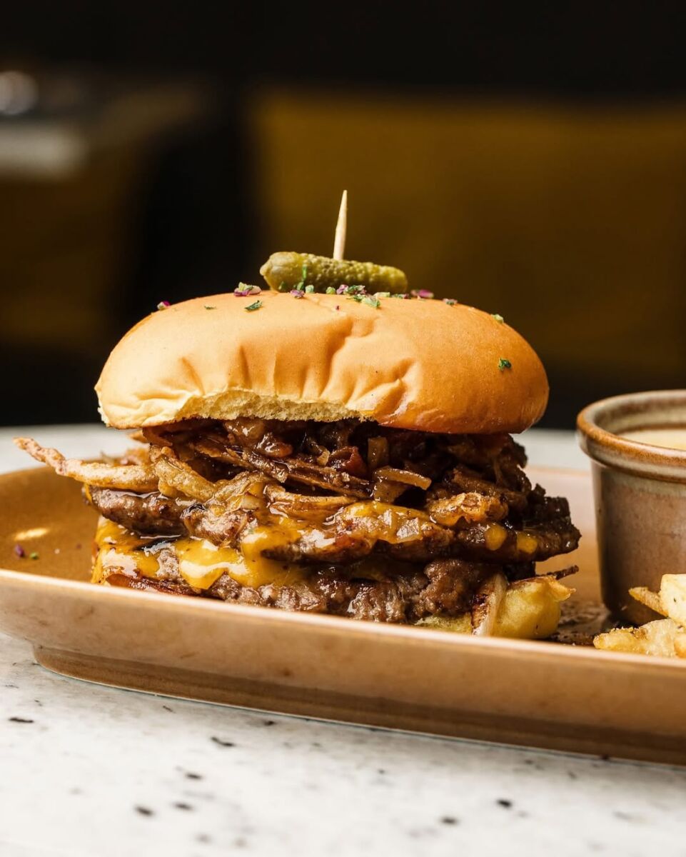 hamburguesa nut cafe