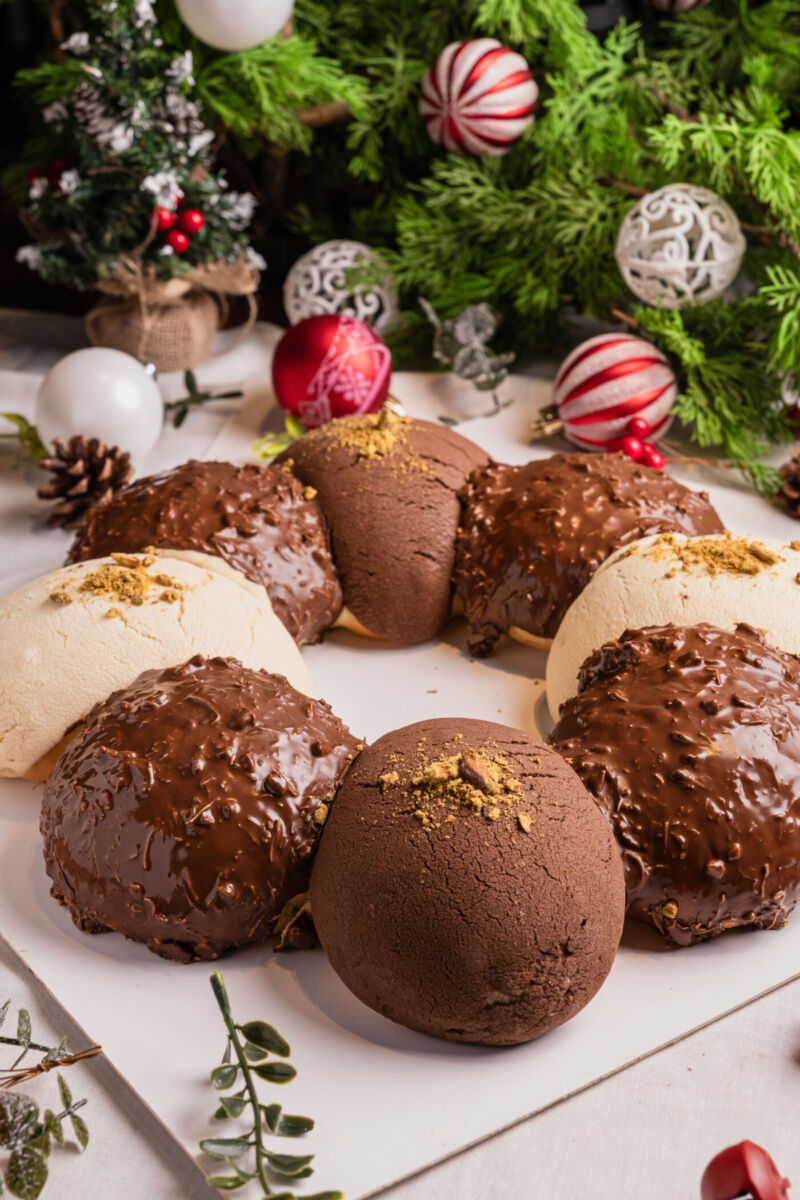 Este 6 de enero, Aromas Delicias Cotidianos tiene una rosca de reyes diferente, una rosca de chocolate Dubái 