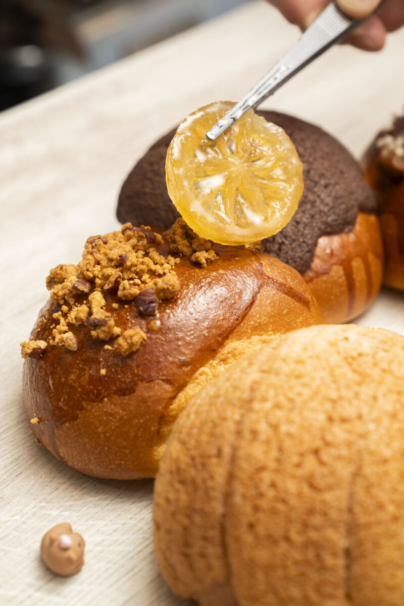 Todavía estás a tiempo de juntar a tus personas favoritas para partir las Roscas de Reyes de nuestras panaderías favoritas 