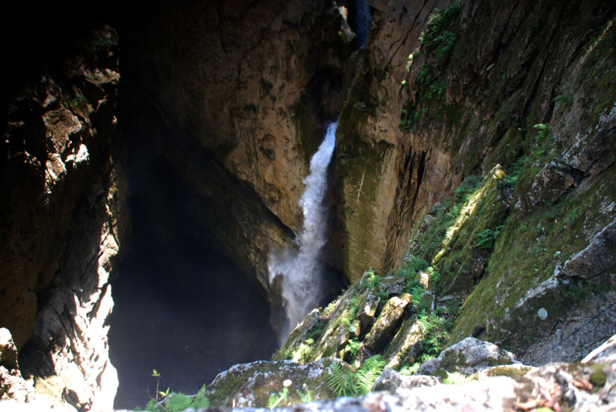 cascada del sótano de popócatl, veracruz