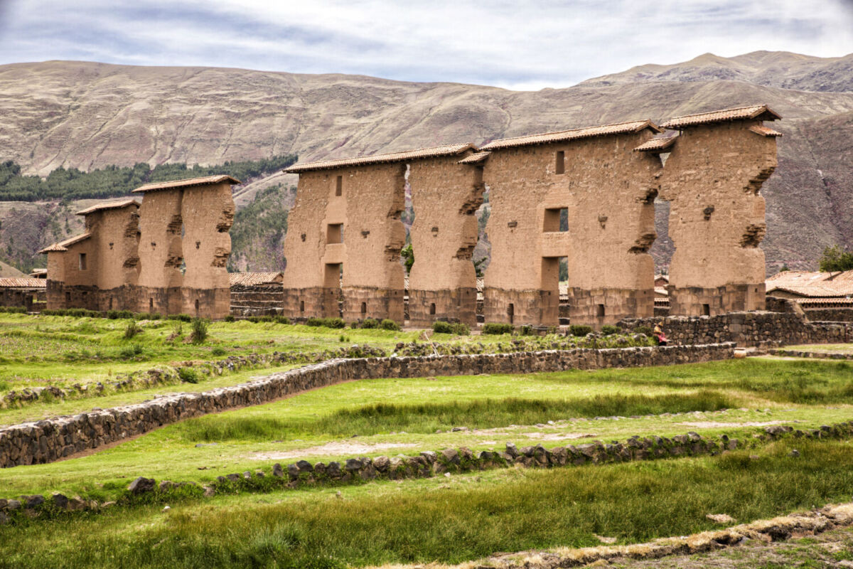 Sitio arqueológico de Raqchi