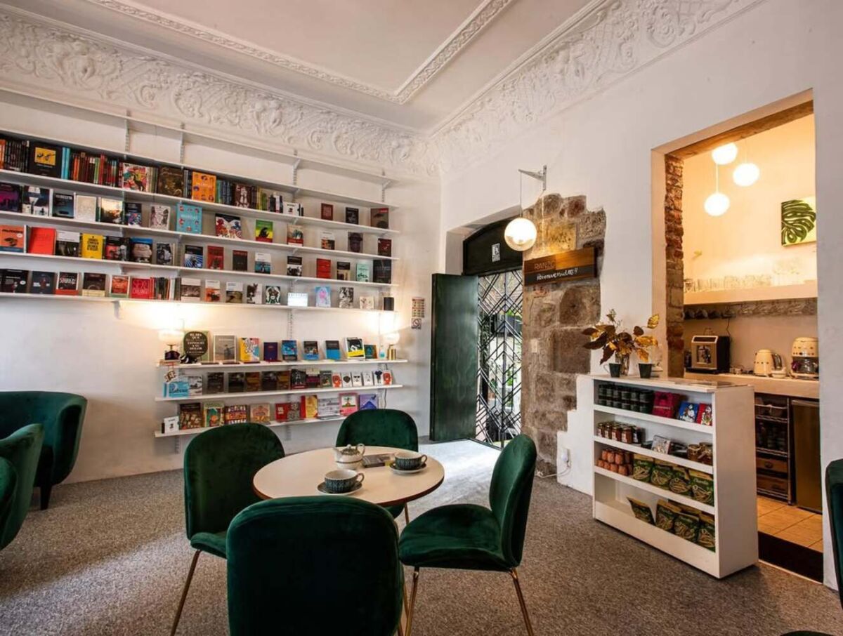 Intercambio de libros y pan dulce: el plan suave que está reemplazando las salidas ruidosas