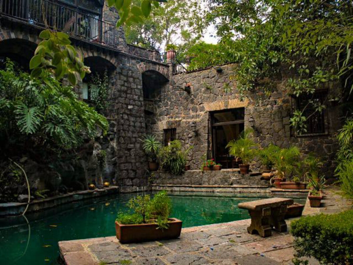 Ni la de Frida Kahlo ni la de Trotski, la casa en Coyoacán hecha de piedra que más te gustará visitar