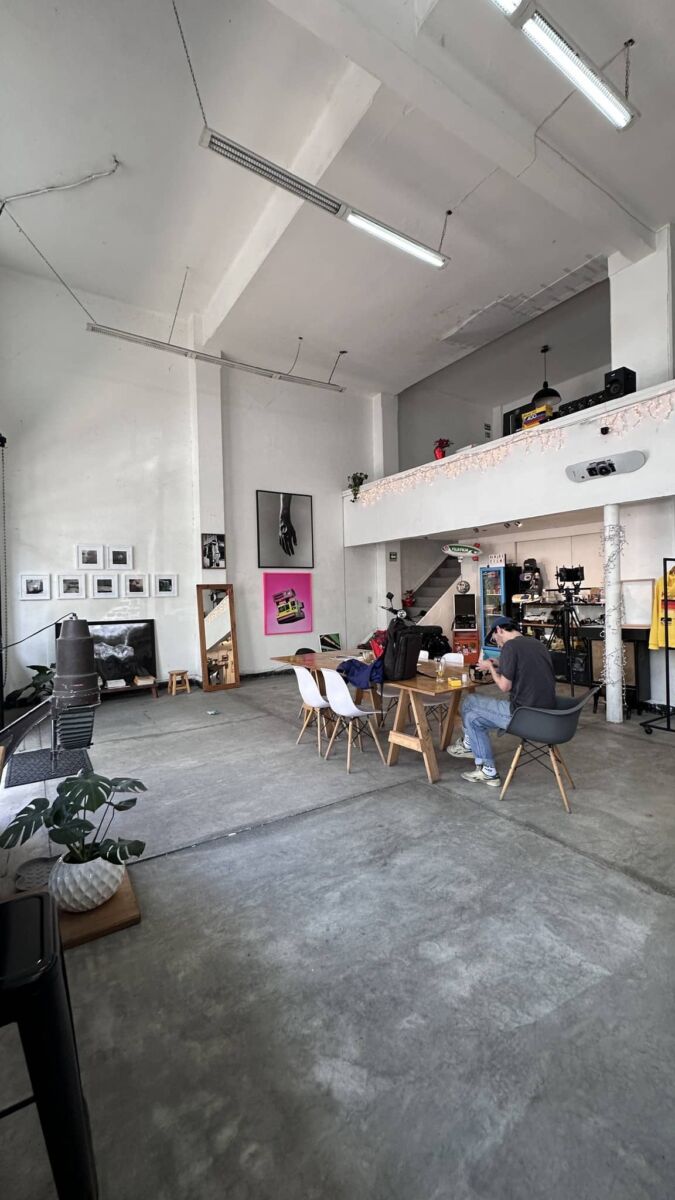 En la colonia San Rafael hay un local donde revelan tus fotos mientras te tomas un café y te olvidas del mundo
