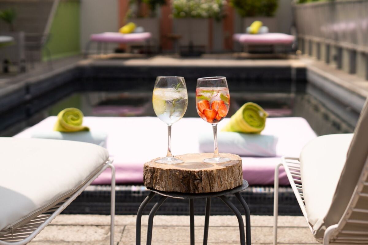 alberca Flor de Mayo Hotel and Restaurant