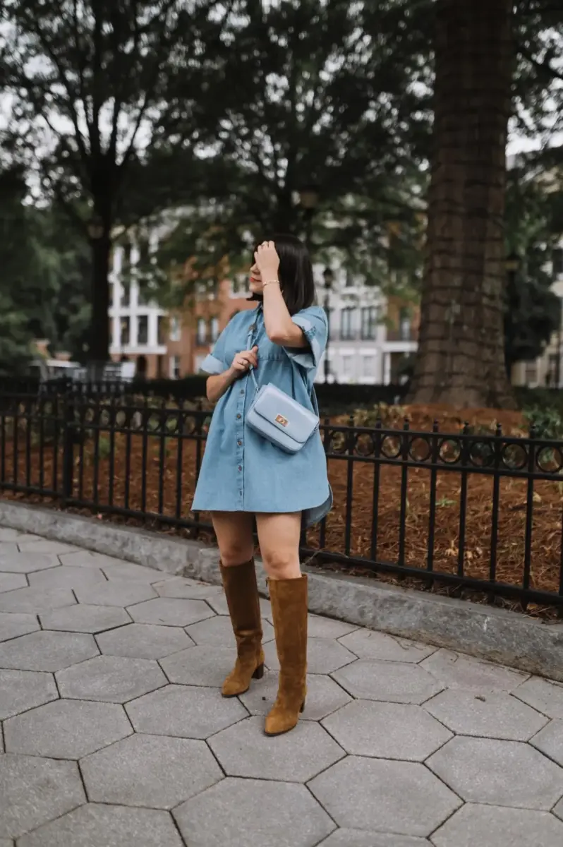 Vestidos cortos con botas a la rodilla