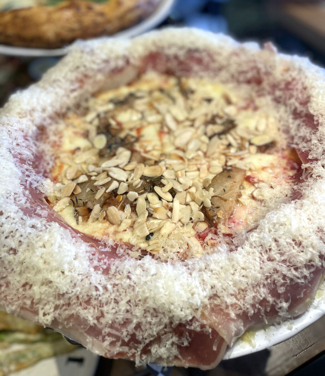 Traficante de Pizza: el restaurante bueno, bonito y barato en Coyoacán donde sí te comes la orilla