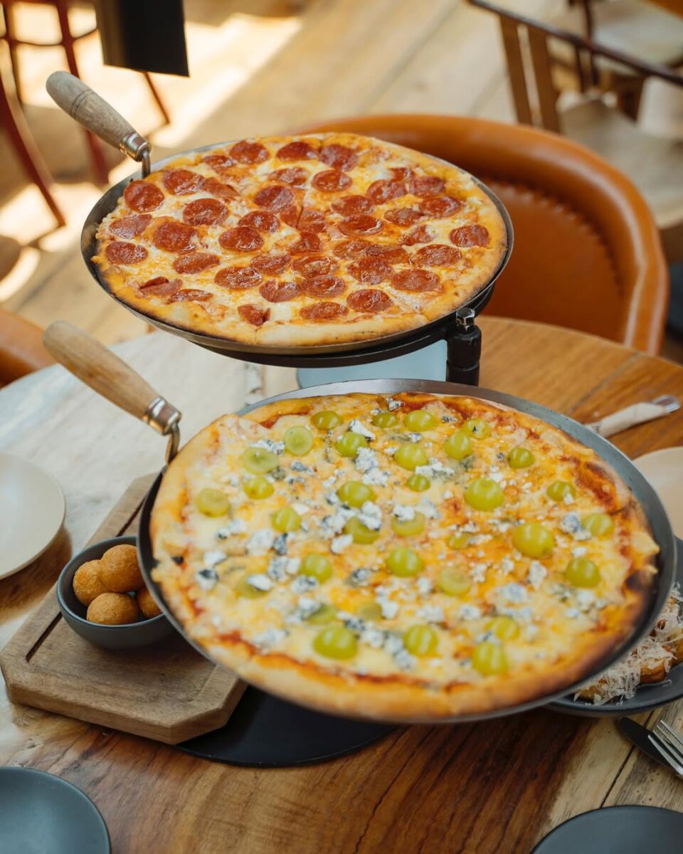 Pizza de 4 quesos es una de las preferidas en Los Cancinos 