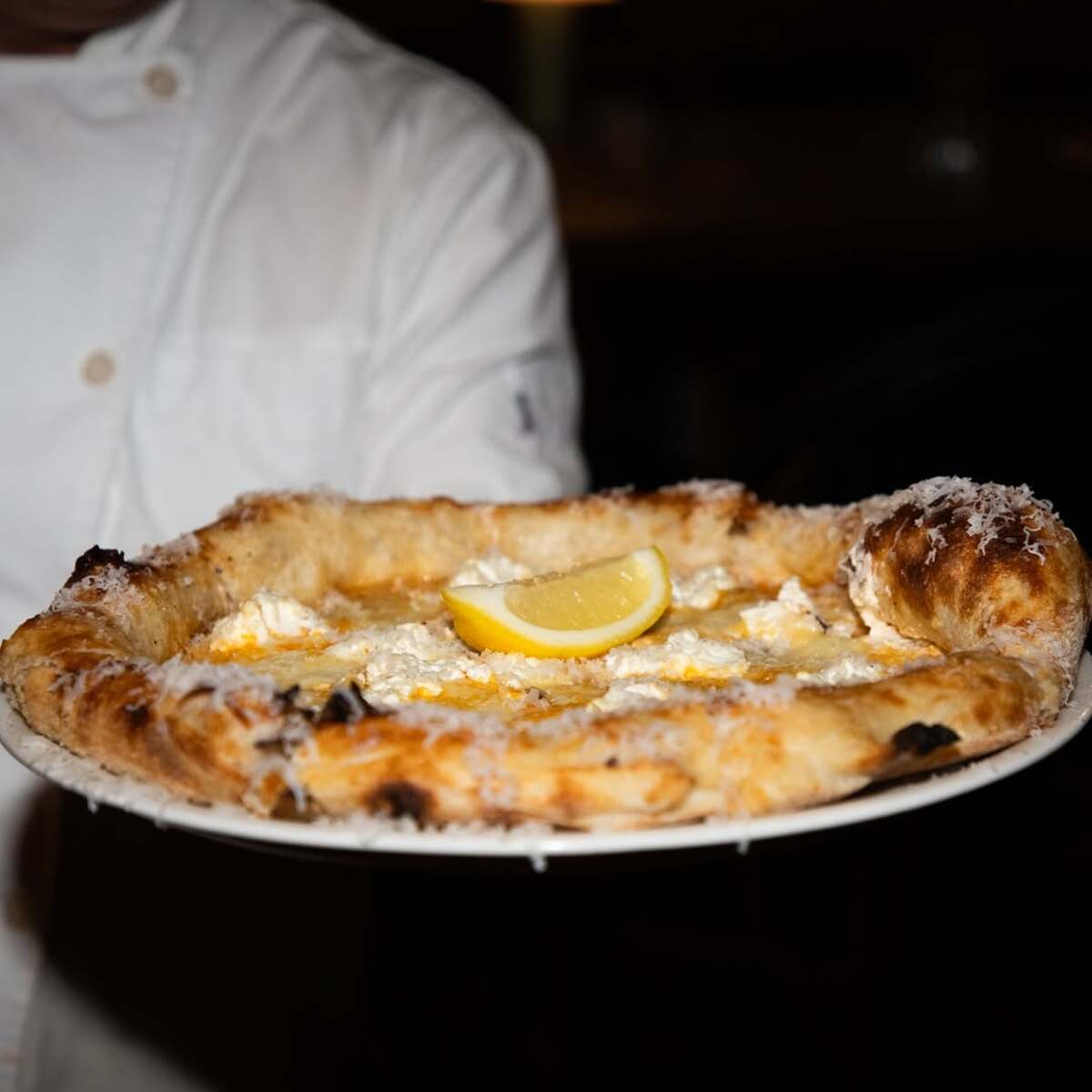 Brava: la terraza italiana que conquista la Roma Norte con pasta, pizza y vistas de ensueño 