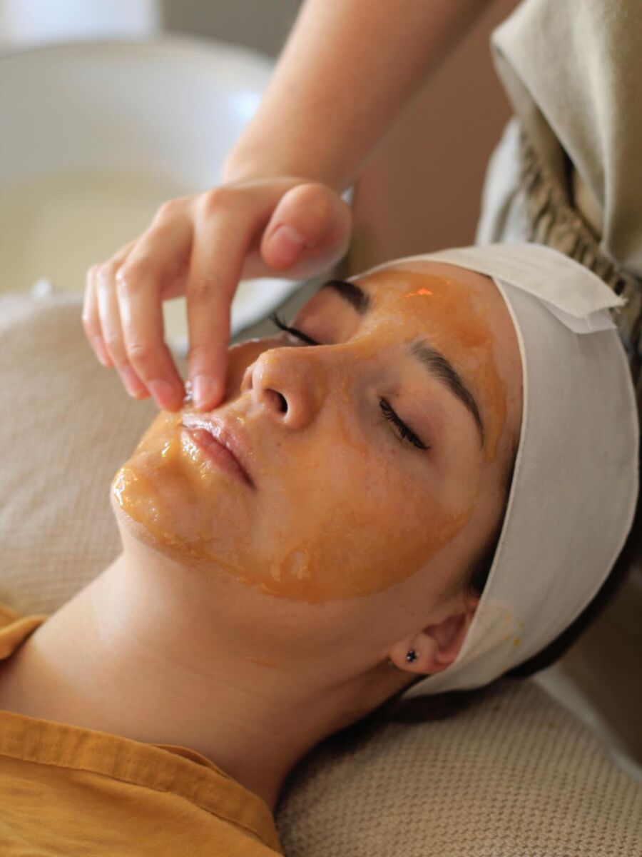 facial de la casa abeja reyna