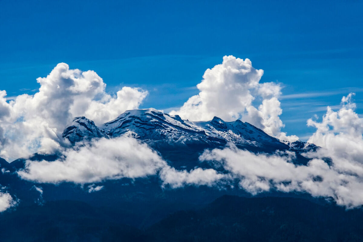 El deshielo del volcán Iztaccíhuatl forma el riachuelo donde se forma la Cascada de la Burbuja