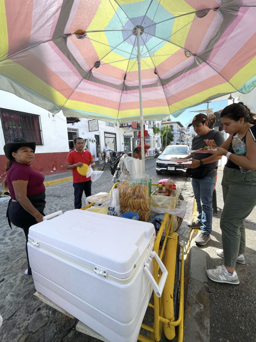 Mariscos La Carreta en el centro de Puerto Vallarta
