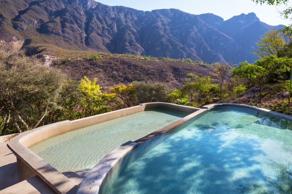 Pide el día para ir entre semana a conocer las inusuales albercas cerca de la CDMX que se llenan los fines de semana 