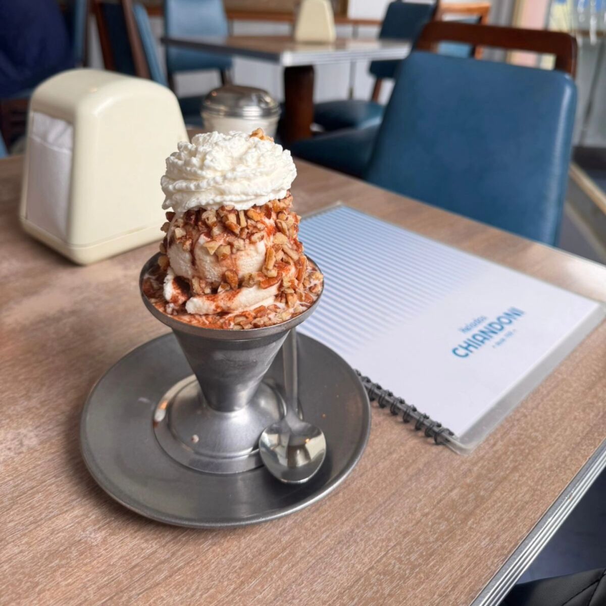 Tus abuelitos seguro ‘echaron novio’ en esta heladería icónica de la CDMX que sigue existiendo