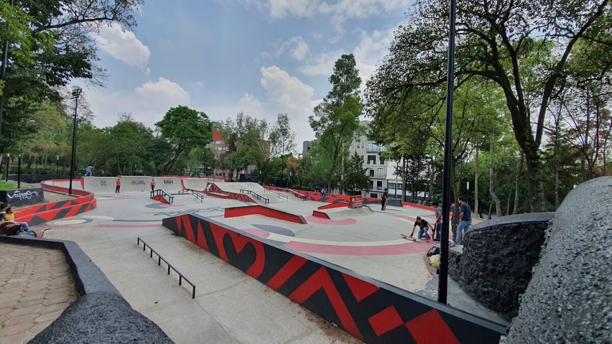 instalación deportiva para practicar patinaje 