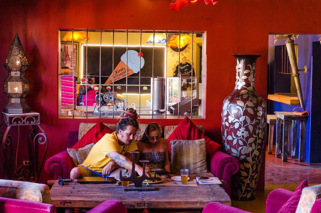 leyenda hotel california, todos santos baja california sur