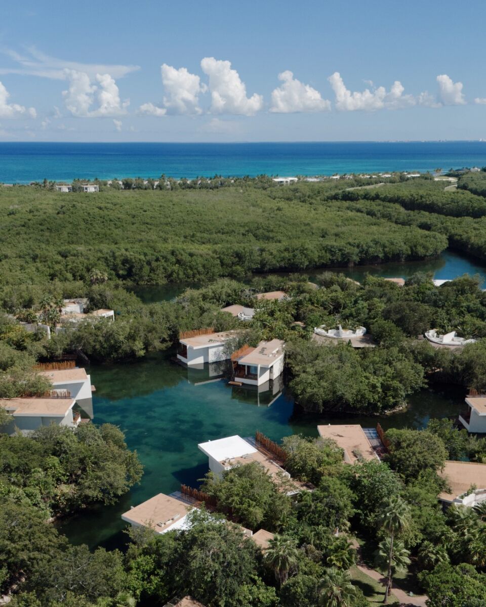 Vista aérea del hotel Rosewood Mayakoba en Playa del Carmen