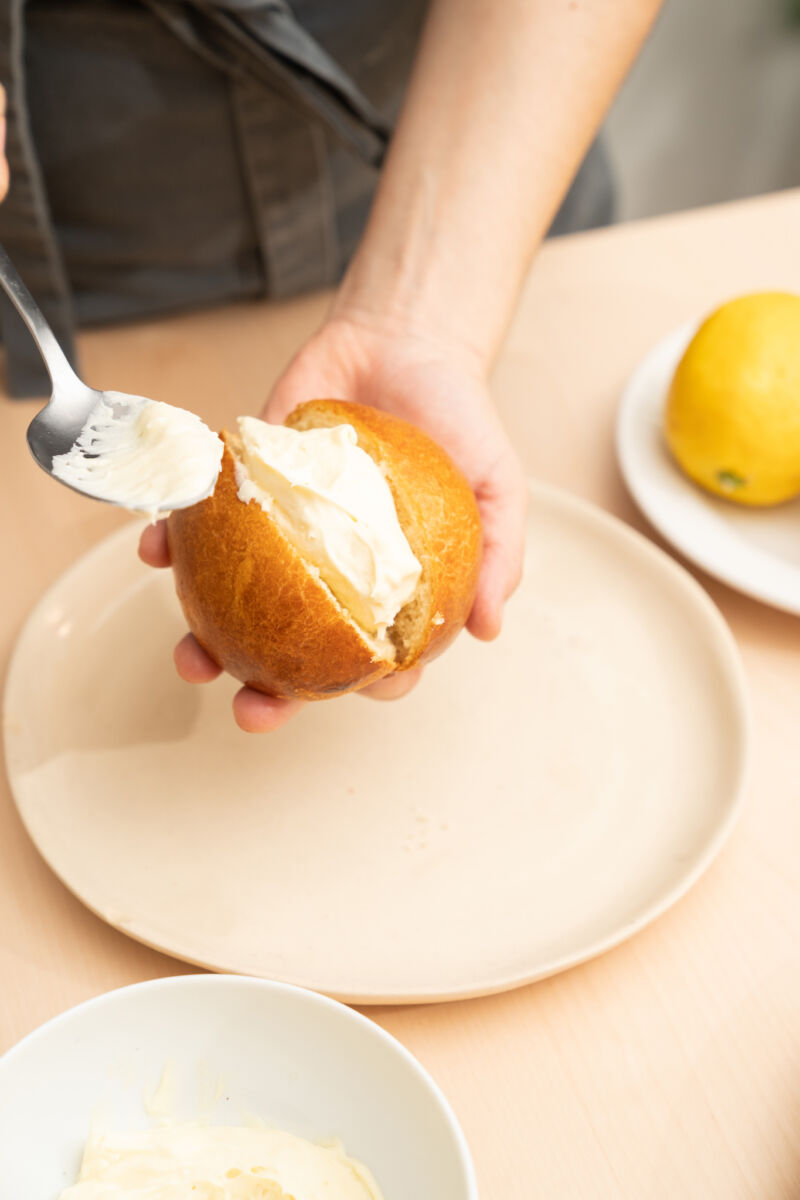Maritozzi rellena de crema batida