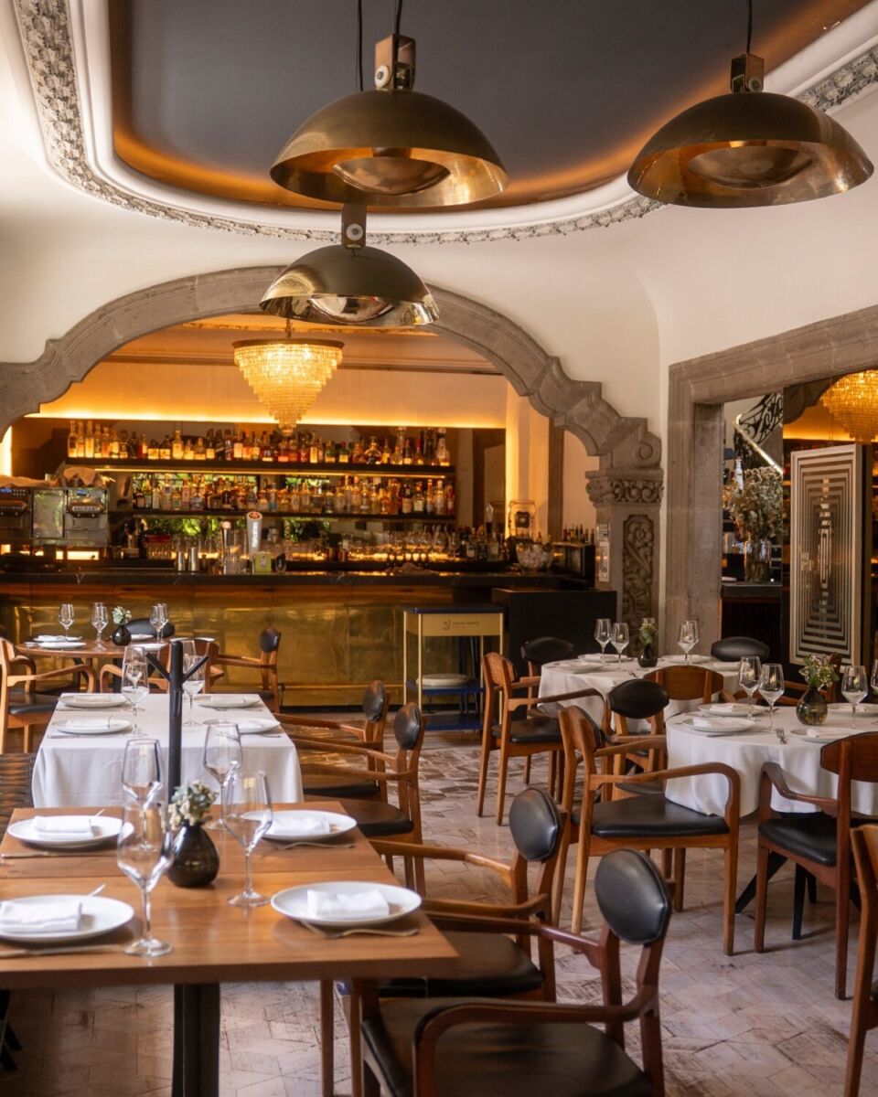 salón principal del restaurante blanco castelar en polanco