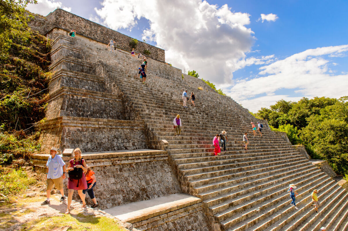 Ascenso a la Gran Pirámide de Uxmal 