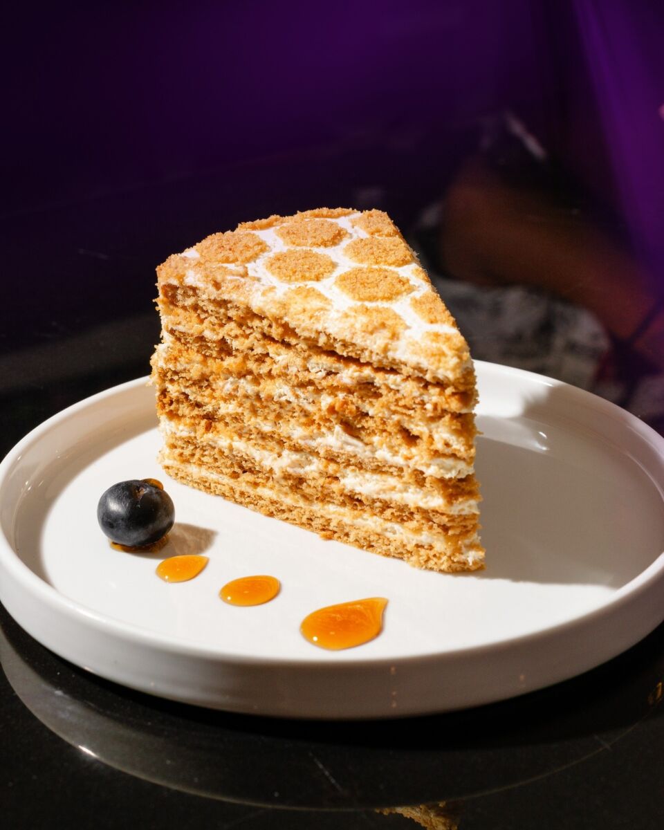El Beso de Miel es un pastel clásico de la pastelería el delicioso en cdmx