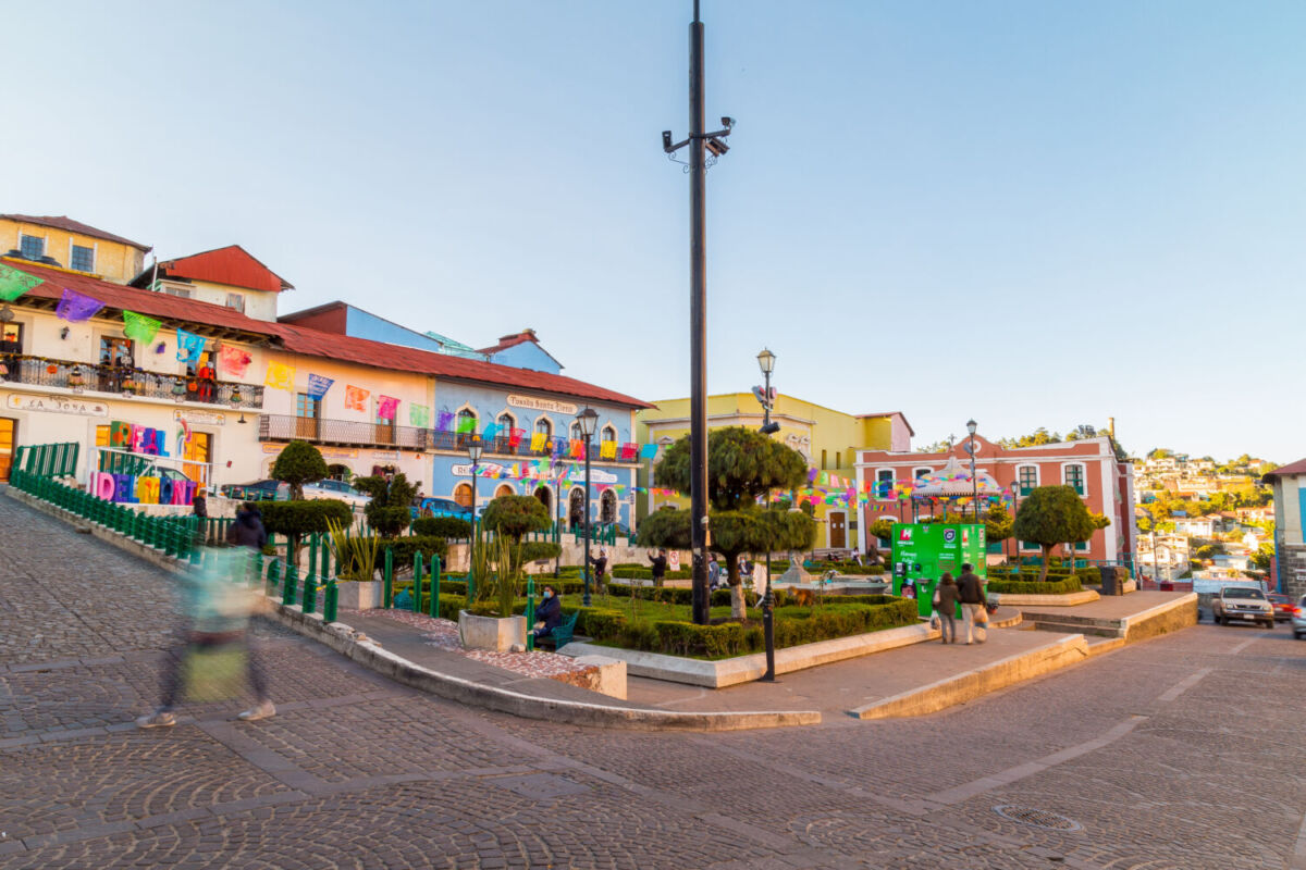 Vista de la plaza principal del Pueblo Mágico de Real del Monte 