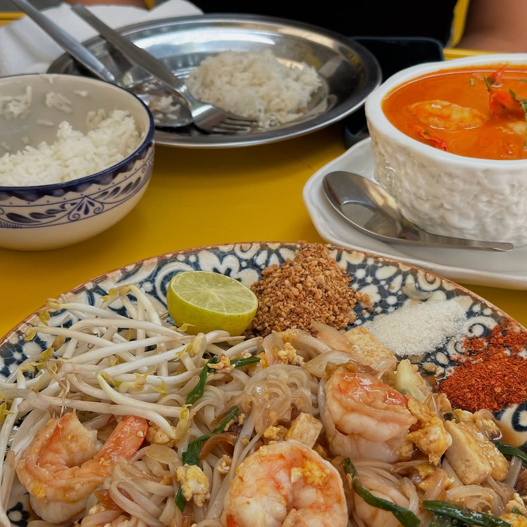 Pad Thai es uno de los platos más populares de la cocina tailandesa