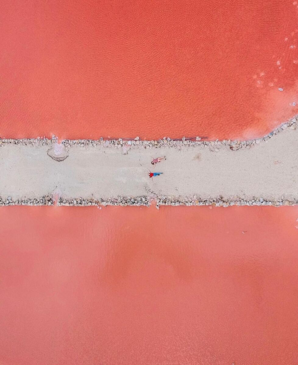 Hay pirámides, lagunas rosas y buena comida en un pueblito de México que solo los locales ubican