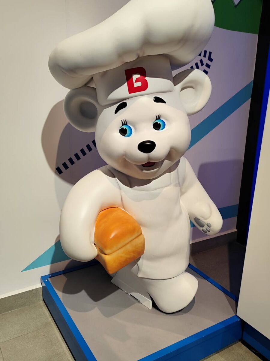 Estatua del Osito Bimbo en el Museo Interactivo de Bimbo 