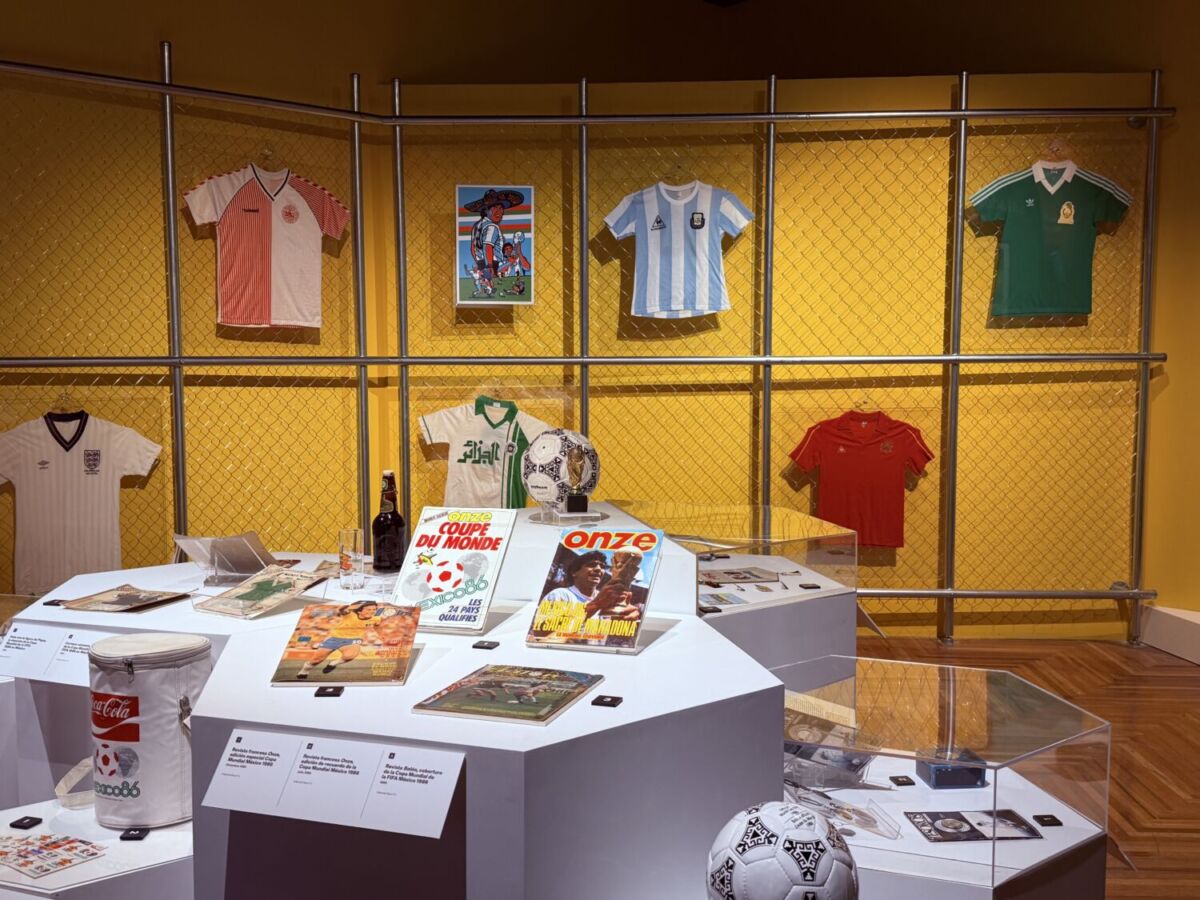 Futbol en el museo: La expo en el Franz Mayer que ningún ‘Fifas’ (ni amante del diseño) se puede perder