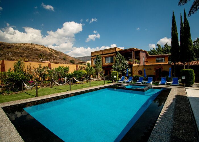 piscina al aire libre 
