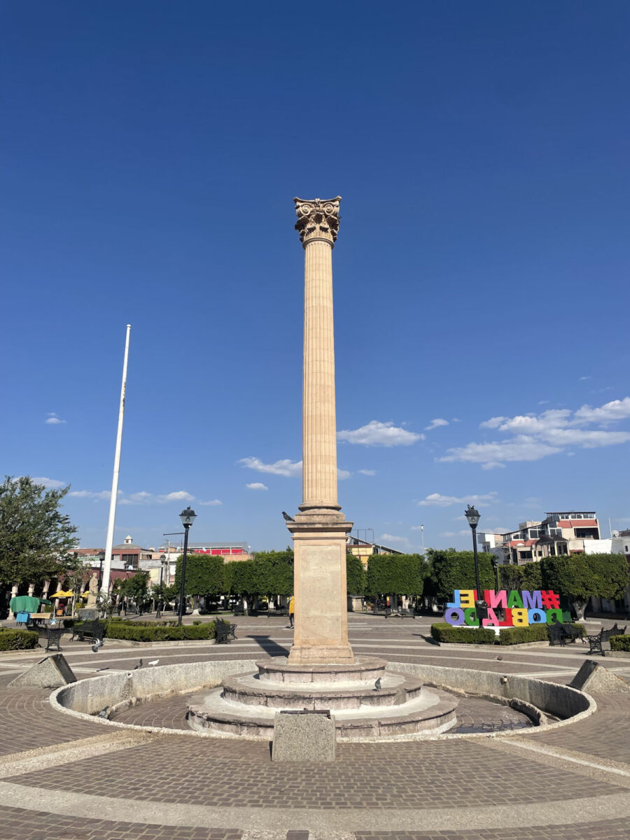 Columna de la Reforma en el centro de Manuel Doblado 