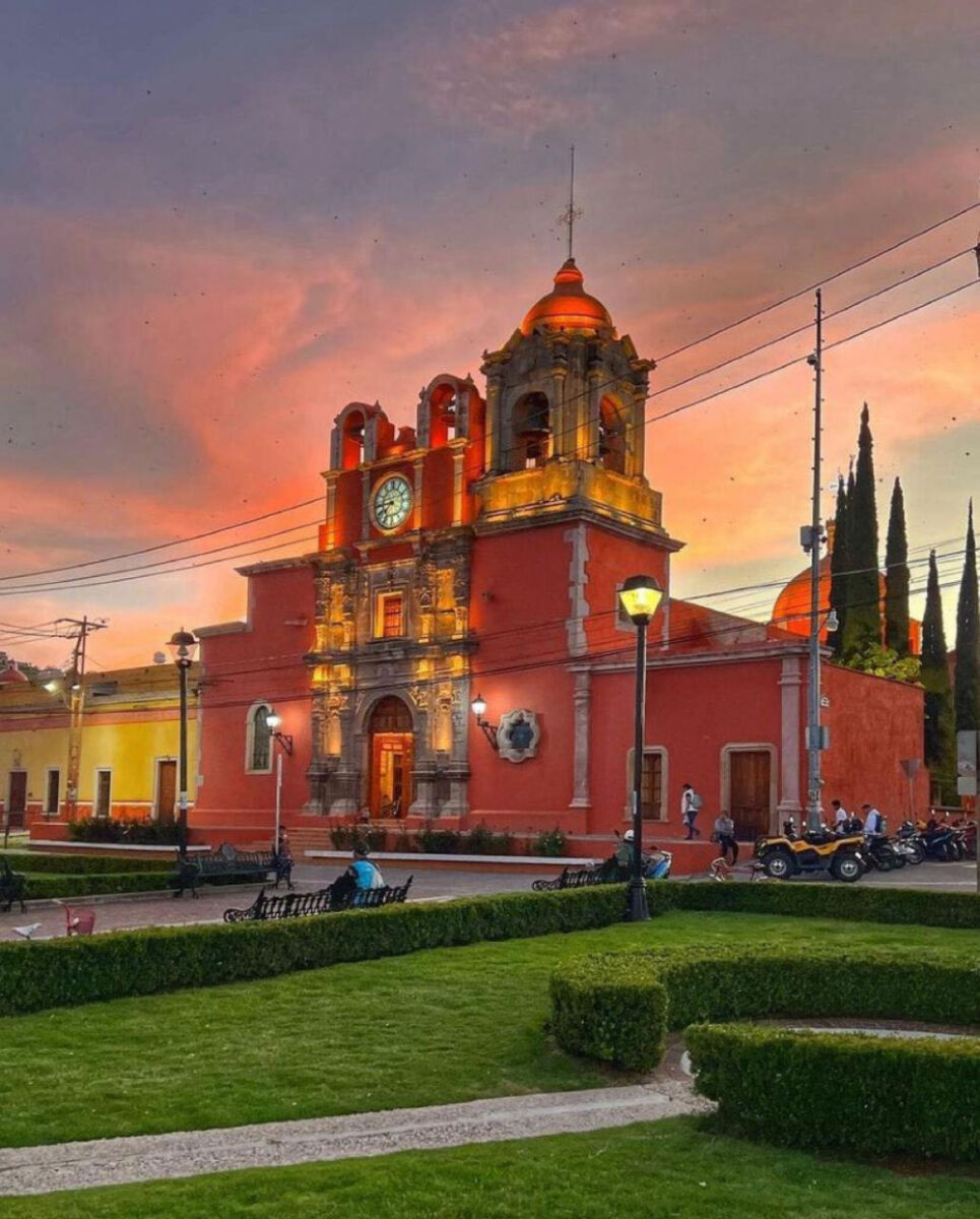 Parroquia de San Pedro Piedra Gorda en Manuel Doblado, Guanajuato 