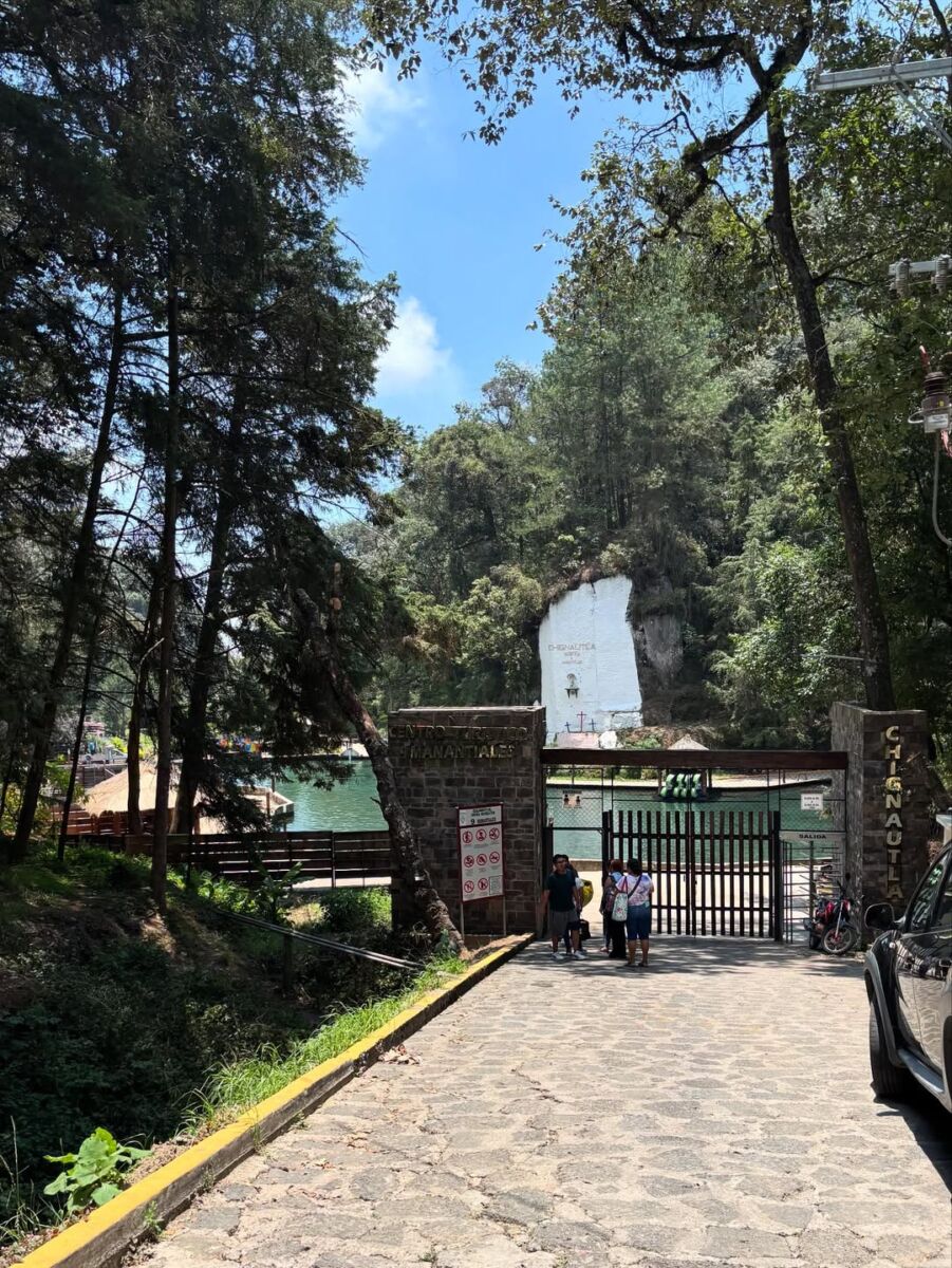 Entrada a los Manantiales de Chignautla en Puebla