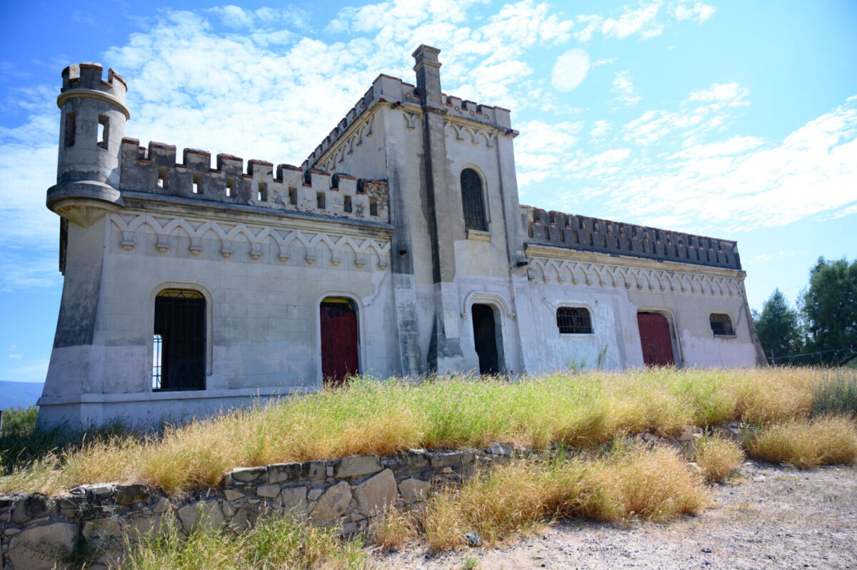 construcción en forma de castillo 