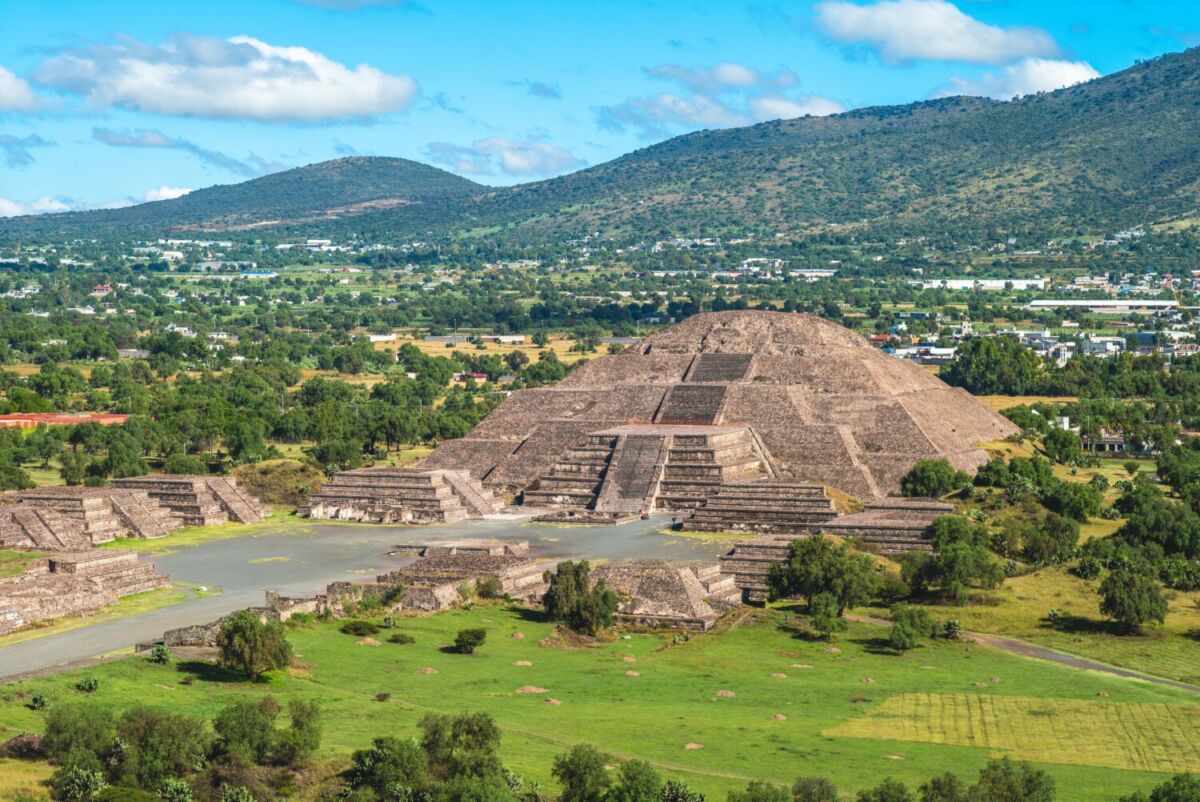 vista aérea de la Zona Arqueológica de Teotihuacán