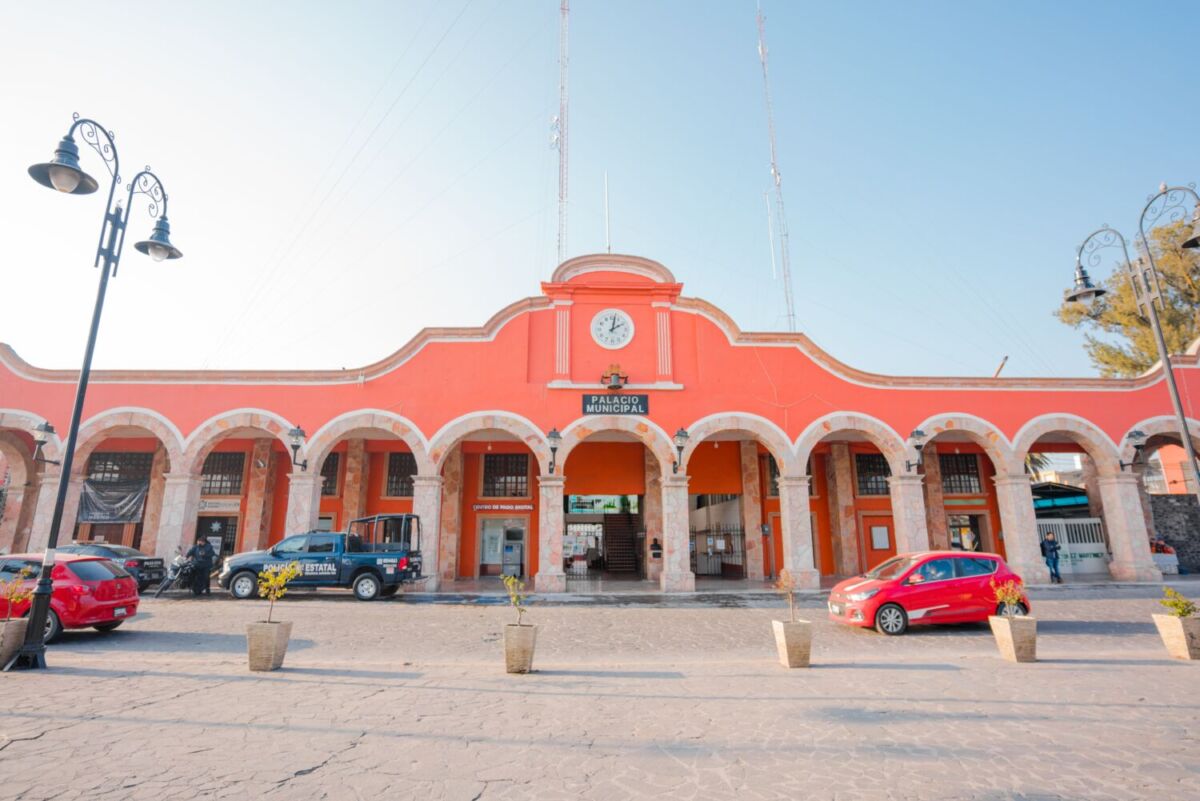 edificio histórico en un pueblo mexicano 