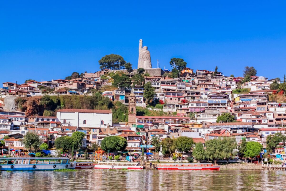 Vista panorámica de la Isla de Janitzio, Michoacán 