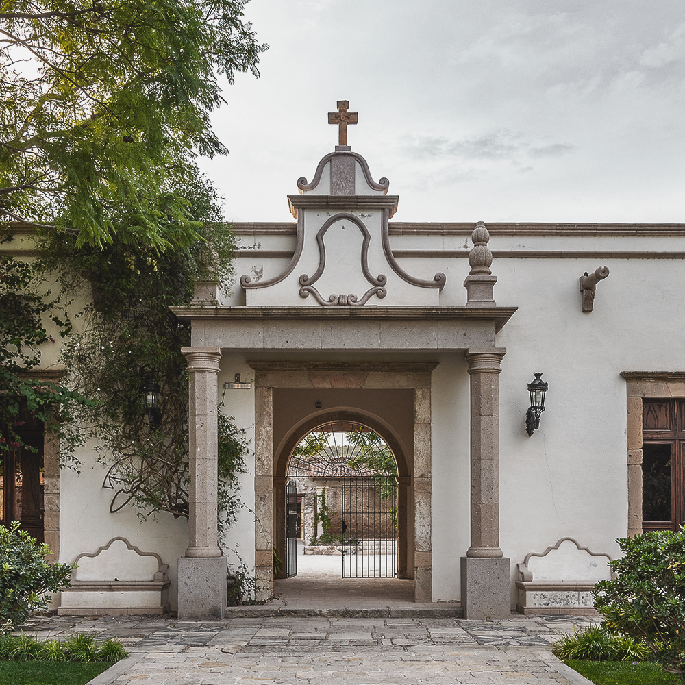 entrada al rancho los remedios, una hacienda colonial