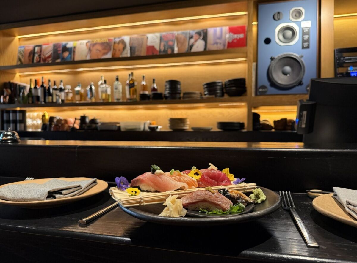 Degustación de nigiris con pescado fresco en Reko, restaurante escondido en Reforma, Ciudad de México