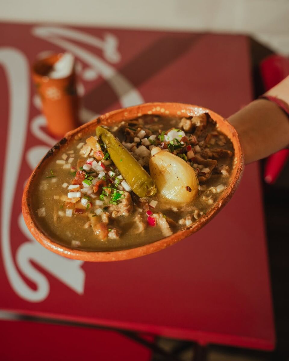 Carne en su jugo, un platillo tradicional de Guadalajara 